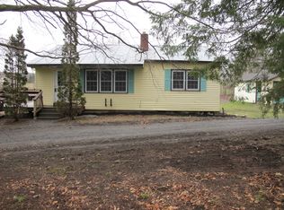 53 Old Stage Rd, Brookfield, VT 05036