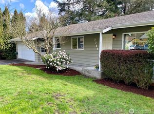 7711 NE 203rd St, Kenmore, WA 98028