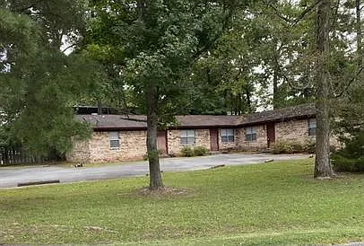 2 bed, 1.0 bath, $750 — Photo 1