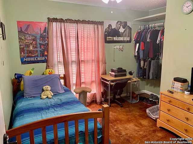 2nd image of 5934 Cliff Rock Dr