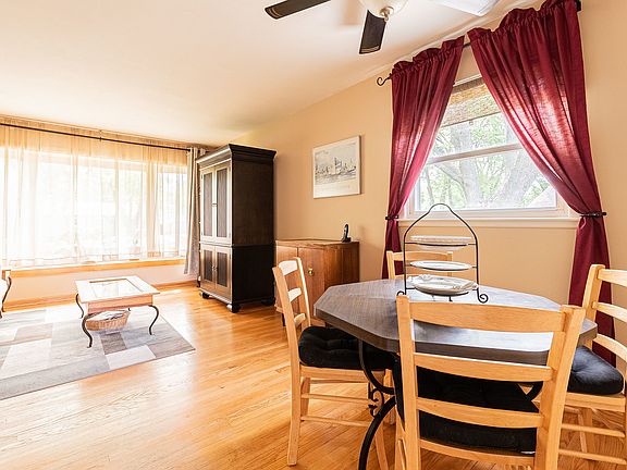 5th image of 526 N Greenview Ave