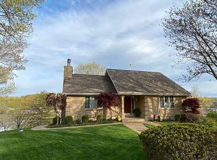 394 Highline Rd, Lake Ozark, MO 65049