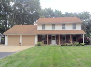 200 Pembroke Ave, Joliet, IL 60433