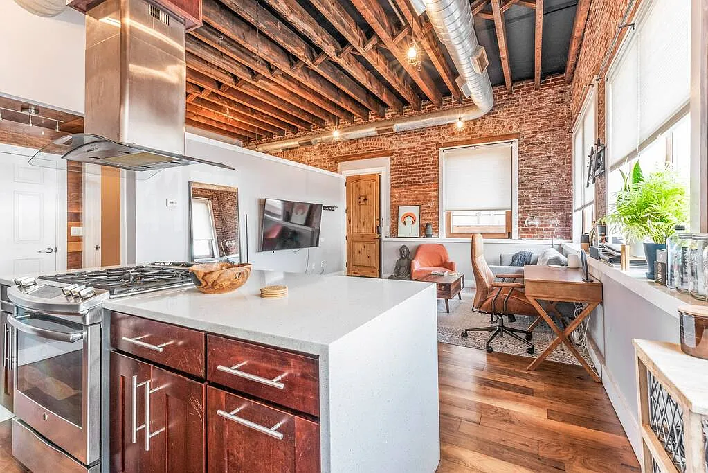 1 bed, $3,200 — Photo 3