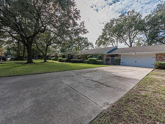 2nd image of 203 Woodside Dr