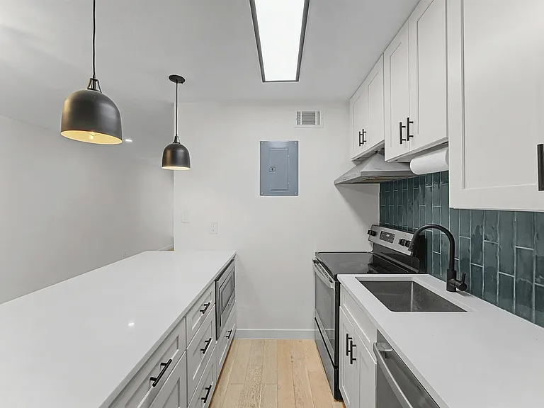 3806 Southridge Dr #4 — Photo 8