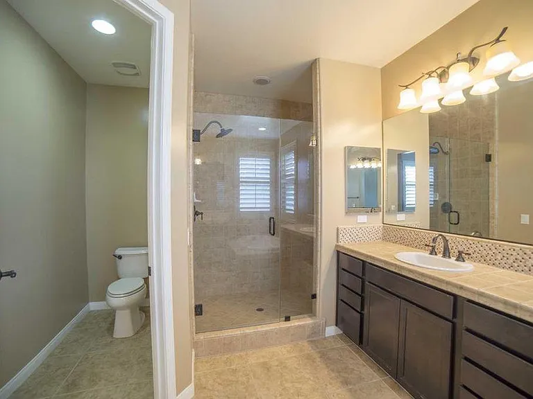 12715 Eversham Dr — Photo 11