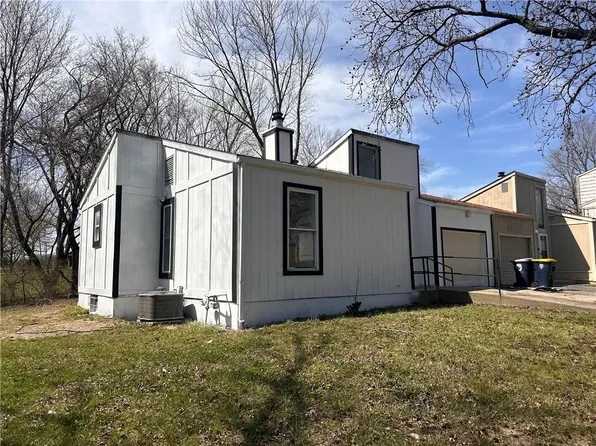 9516 Manning Ave, Kansas City, MO 64134