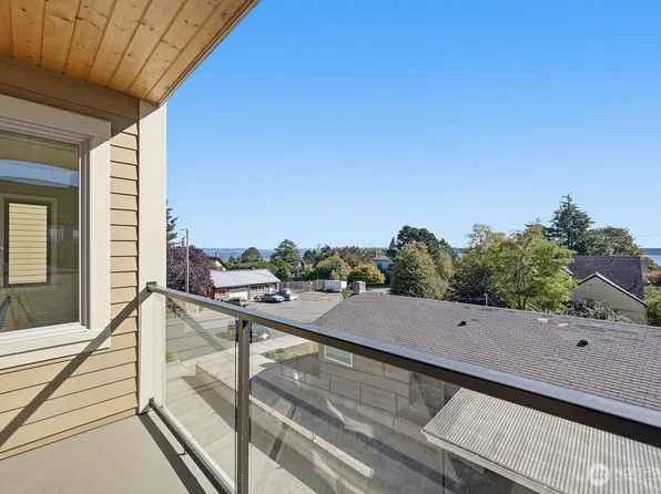 1215 Lawrence Street #202, Port Townsend, WA 98368