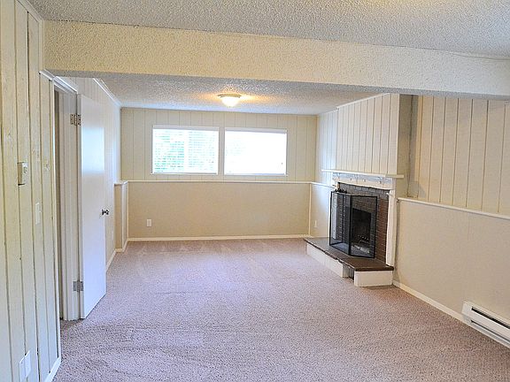 3rd image of 2521 Olympic Blvd