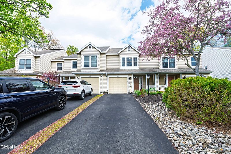 2nd image of 23 Stoney Creek Drive