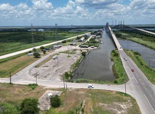 7237 Rainbow Ln, Pt Arthur, TX 77642