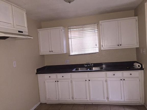 5th image of 636 S Bonnie Beach Pl
