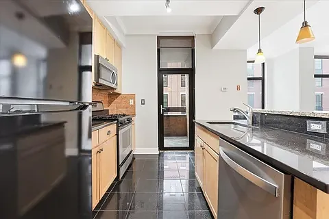 610 Newark St — Photo 5