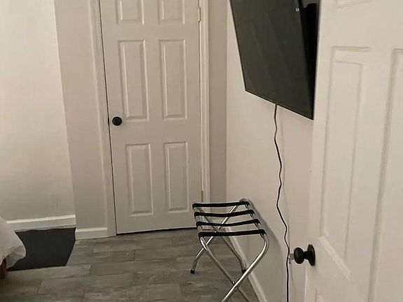 5th image of 5107 Avenue H Floor 2
