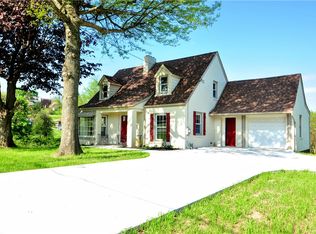 1260 Country Club Rd, Monongahela, PA 15063