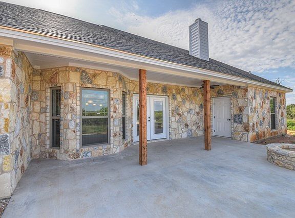 2nd image of 421 County Road 118