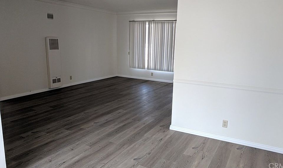 1st image of 244 N Oakland Ave APT 8