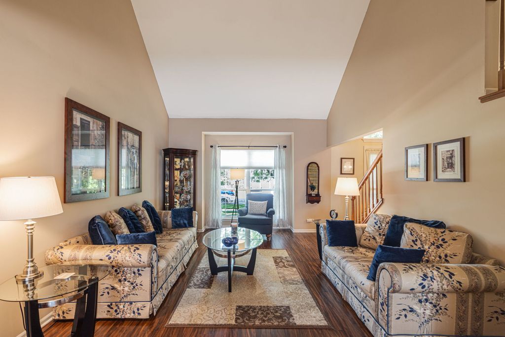 1080 Victoria Dr, Fox River Grove, IL - View 4