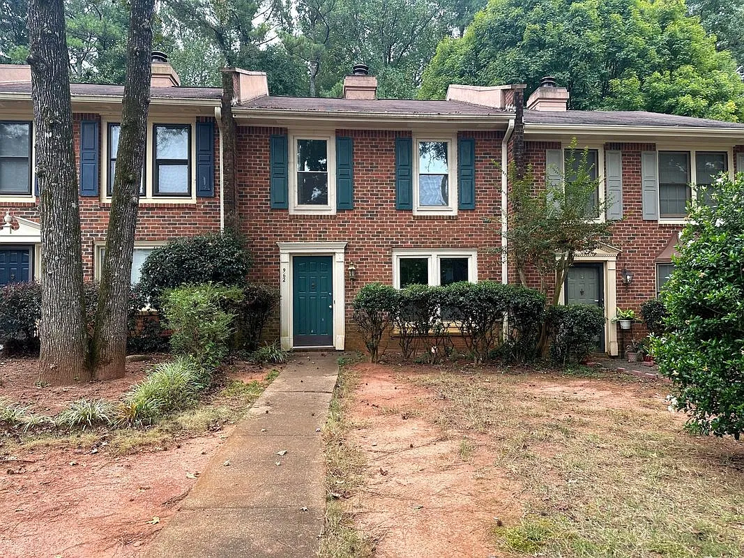 2 bed, 2.5 bath, 1280 sqft, $1,795 — Photo 2