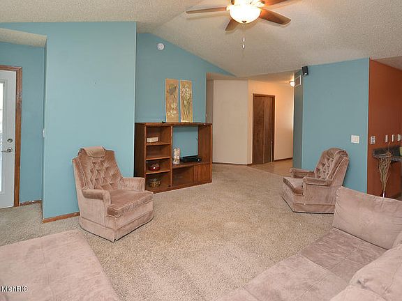 4th image of 52783 Ackley Ter