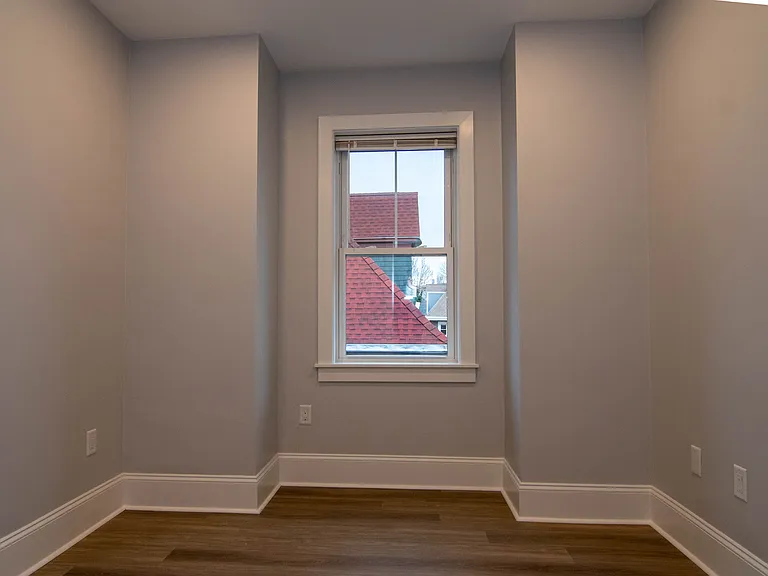 80 N Beacon St #6 — Photo 12