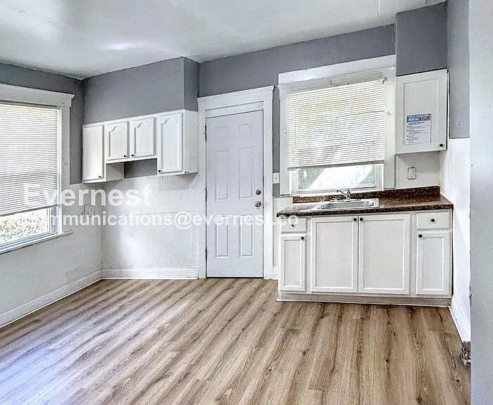 2213 E 82nd St — Photo 3