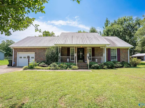 208 Hillsdale Dr, Scottsboro, AL 35769