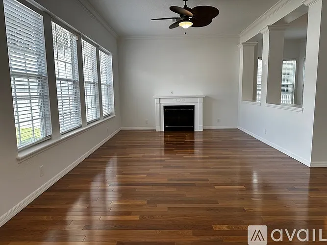 407 Iris St — Photo 34