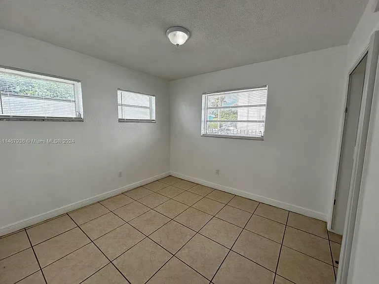 8277 NE Miami Ct #102 — Photo 12