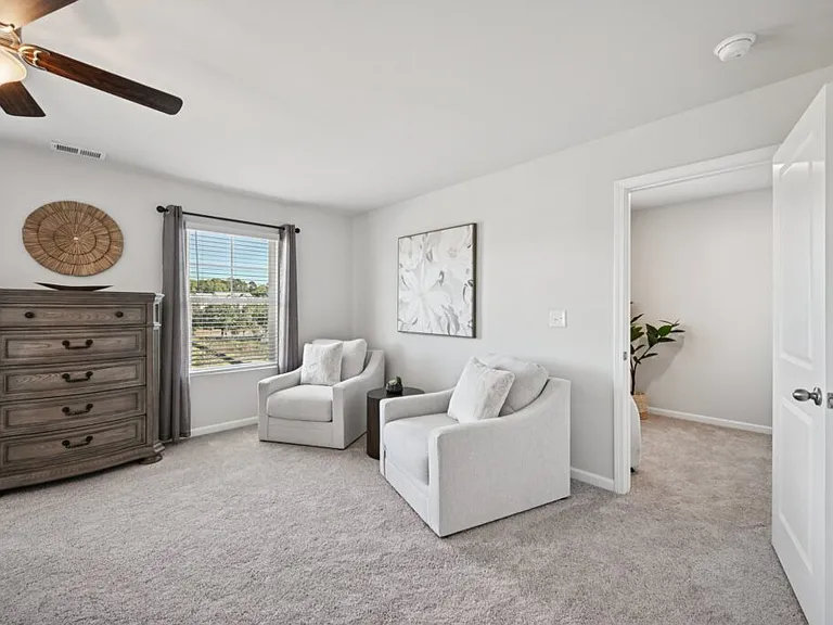 423 Lanier Cir — Photo 25