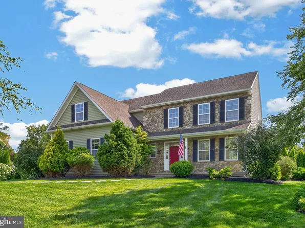 16 Michael Ct, Coatesville, PA 19320