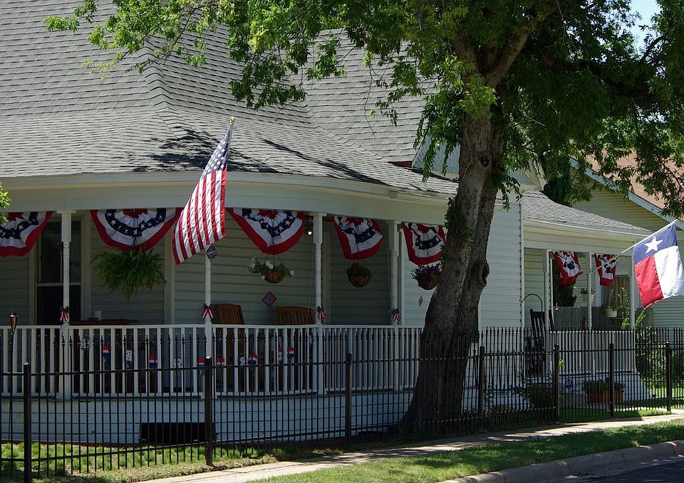 2nd image of 1801 Washington Ave