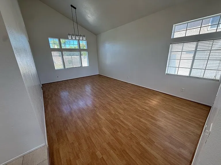 40087 Holden Cir — Photo 5