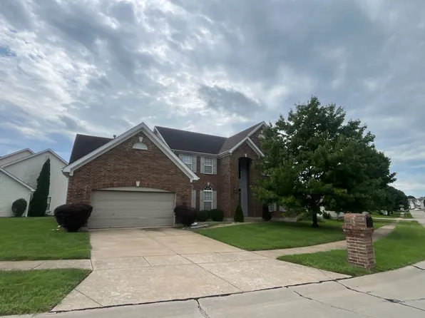 15489 Jost Estates Dr, Florissant, MO 63034