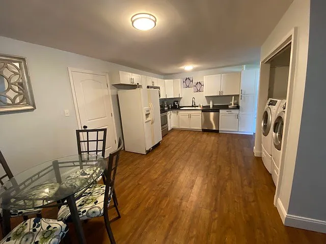 122 S Pleasant St — Photo 4