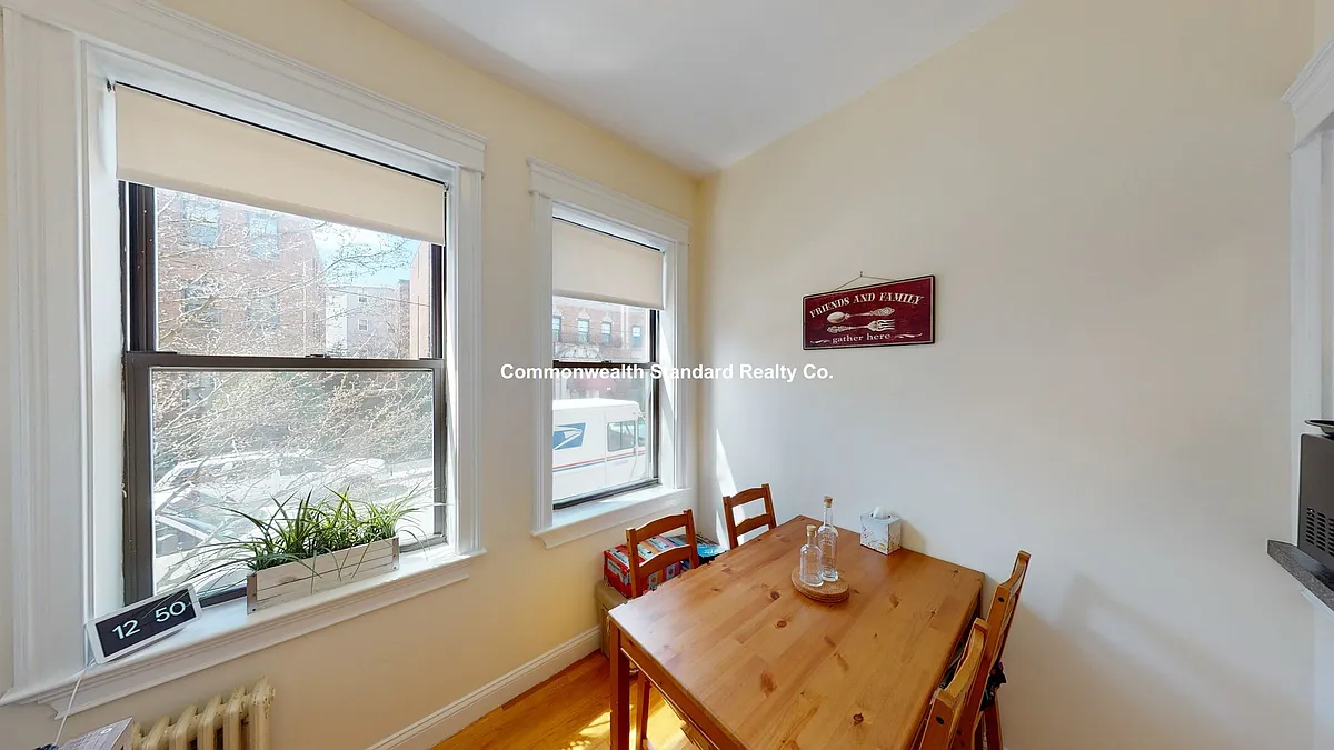 Building Photo - 76 Quint Ave #3