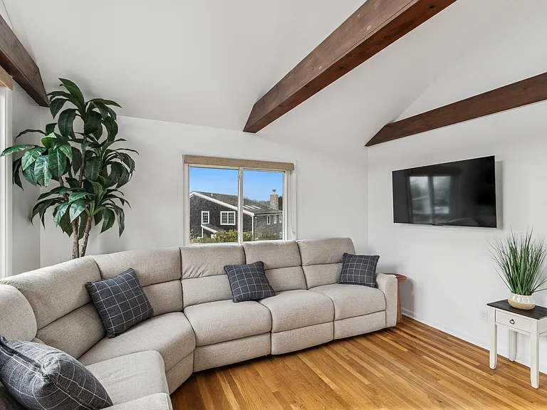 11 Pine Way — Photo 24