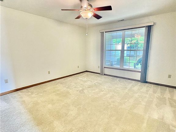 5th image of 2146 University Commons Dr SE
