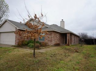 5440 Cameron Dr, Grand Prairie, TX 75052