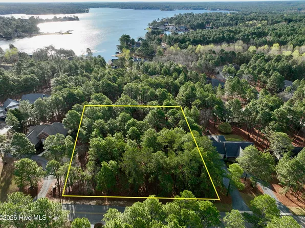 215 Longleaf Drive, West End, NC 27376