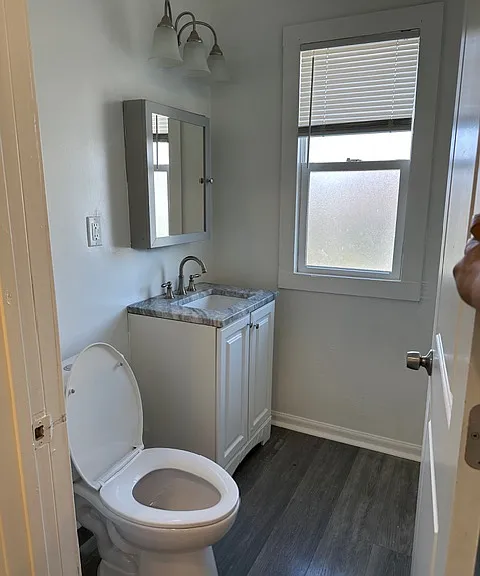 41 S Oakley Ave — Photo 22