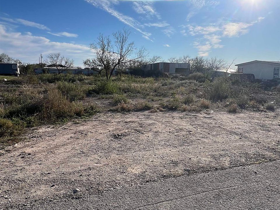 2nd image of 231 Grissom Dr