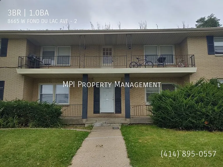 8665 W Fond Du Lac Ave #2 — Photo 1