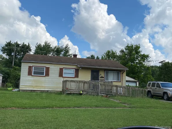2737 Woodruff Ln, Ypsilanti, MI 48198