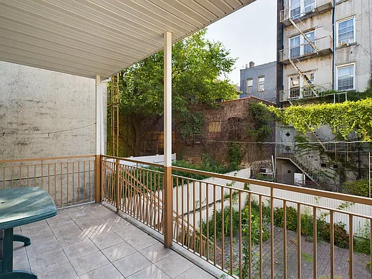 Rented by Bouklis Group | media 2
