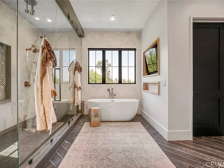 4961 Edgerton Ave — Photo 26