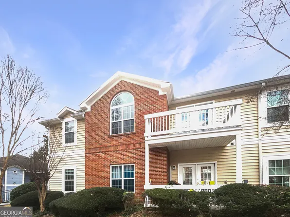 1394 Orchard Park Dr, Stone Mountain, GA 30083