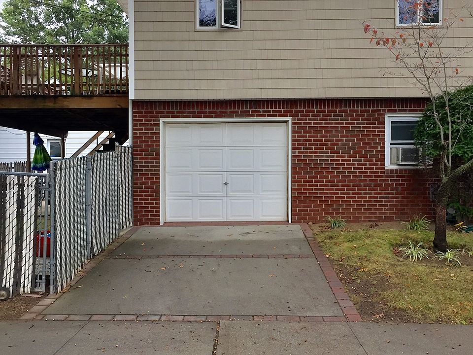 Private driveway 