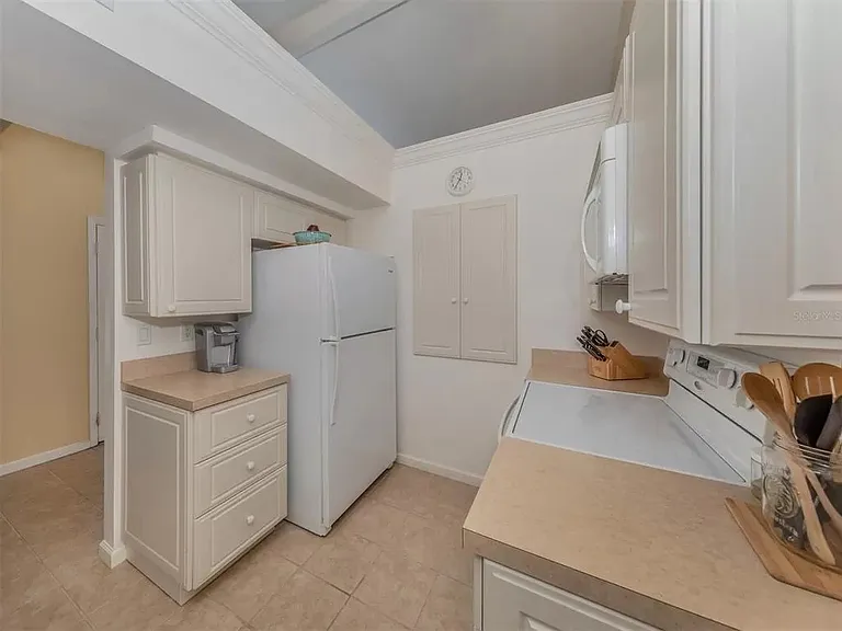 1585 Tarpon Center Dr #34 — Photo 7